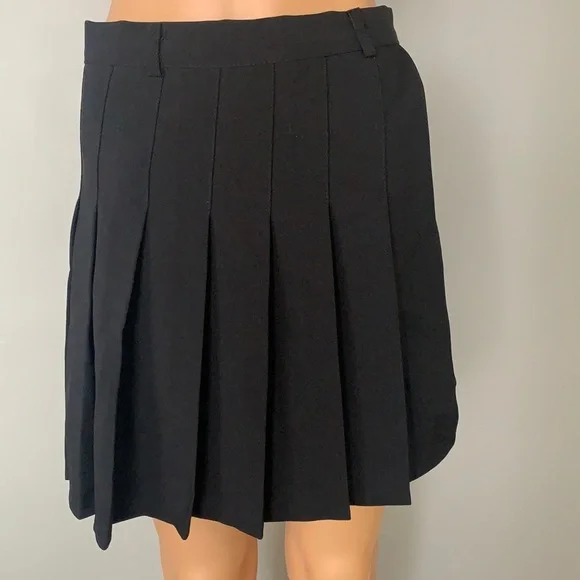 Skort - Picture 2 of 4